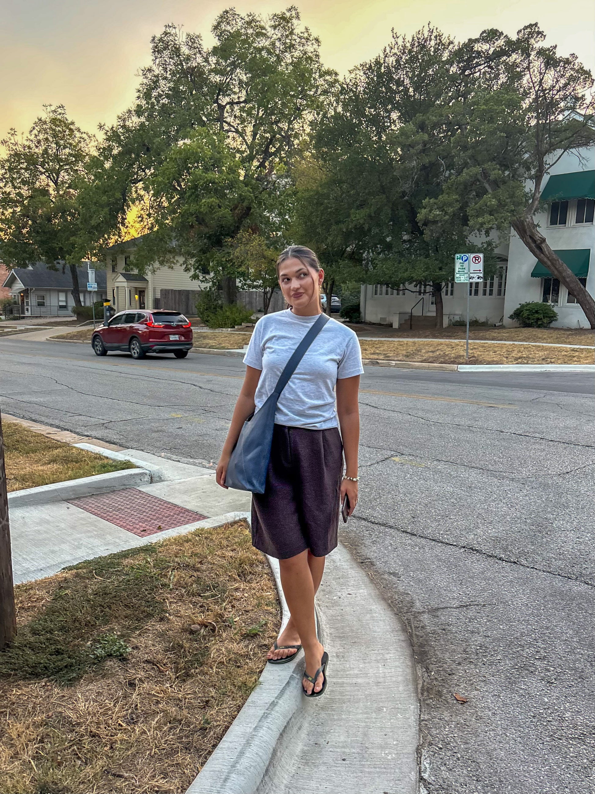 Katja er 170 cm høj og bruger størrelse S. | grå