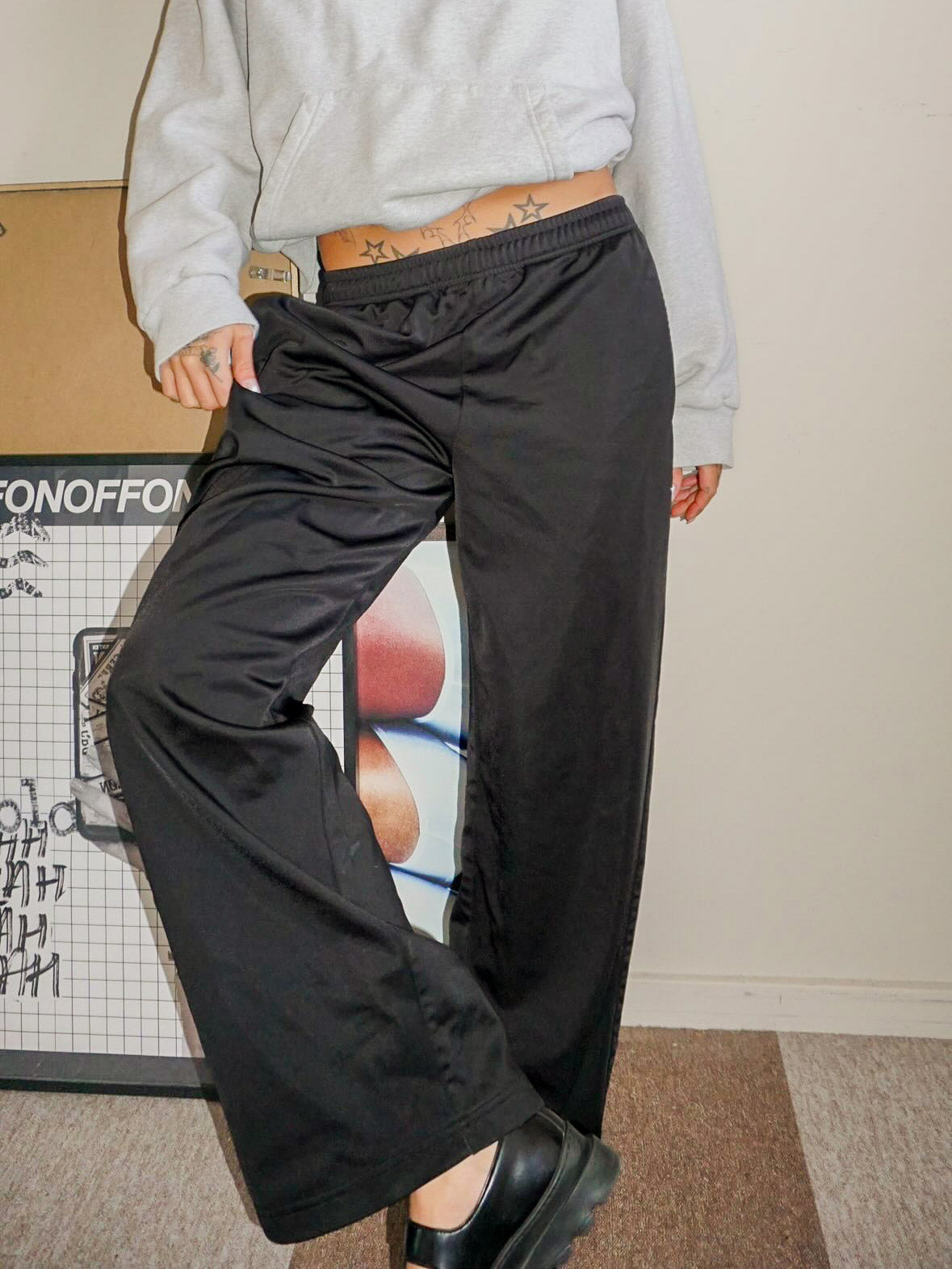 Astrid er 165 cm høj og bruger størrelse M. | sort