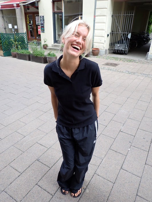 Sofie er 170 cm høj og bruger størrelse S.