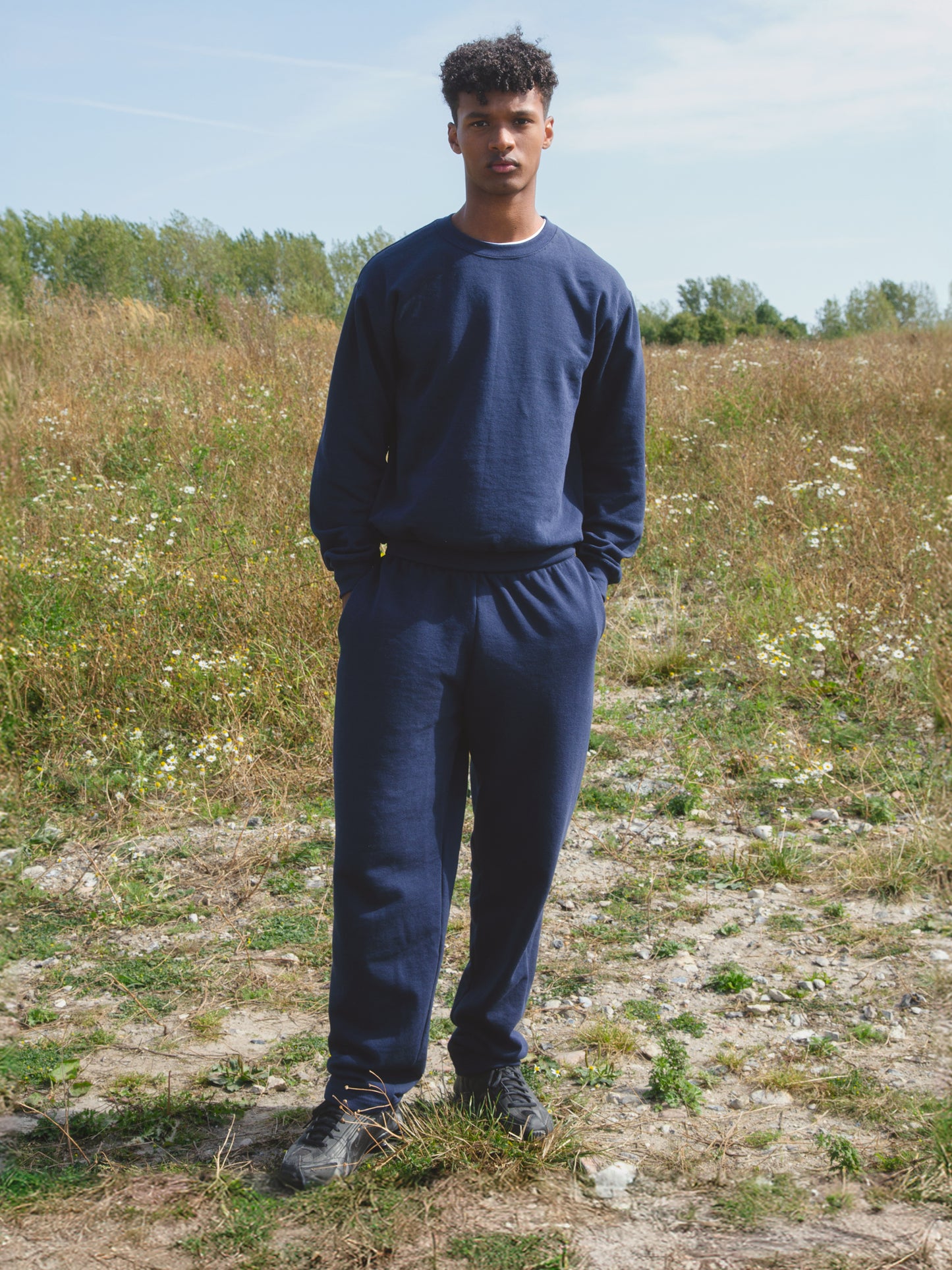 Filip er 185 cm høj og bruger størrelse L. | uden mørkeblå