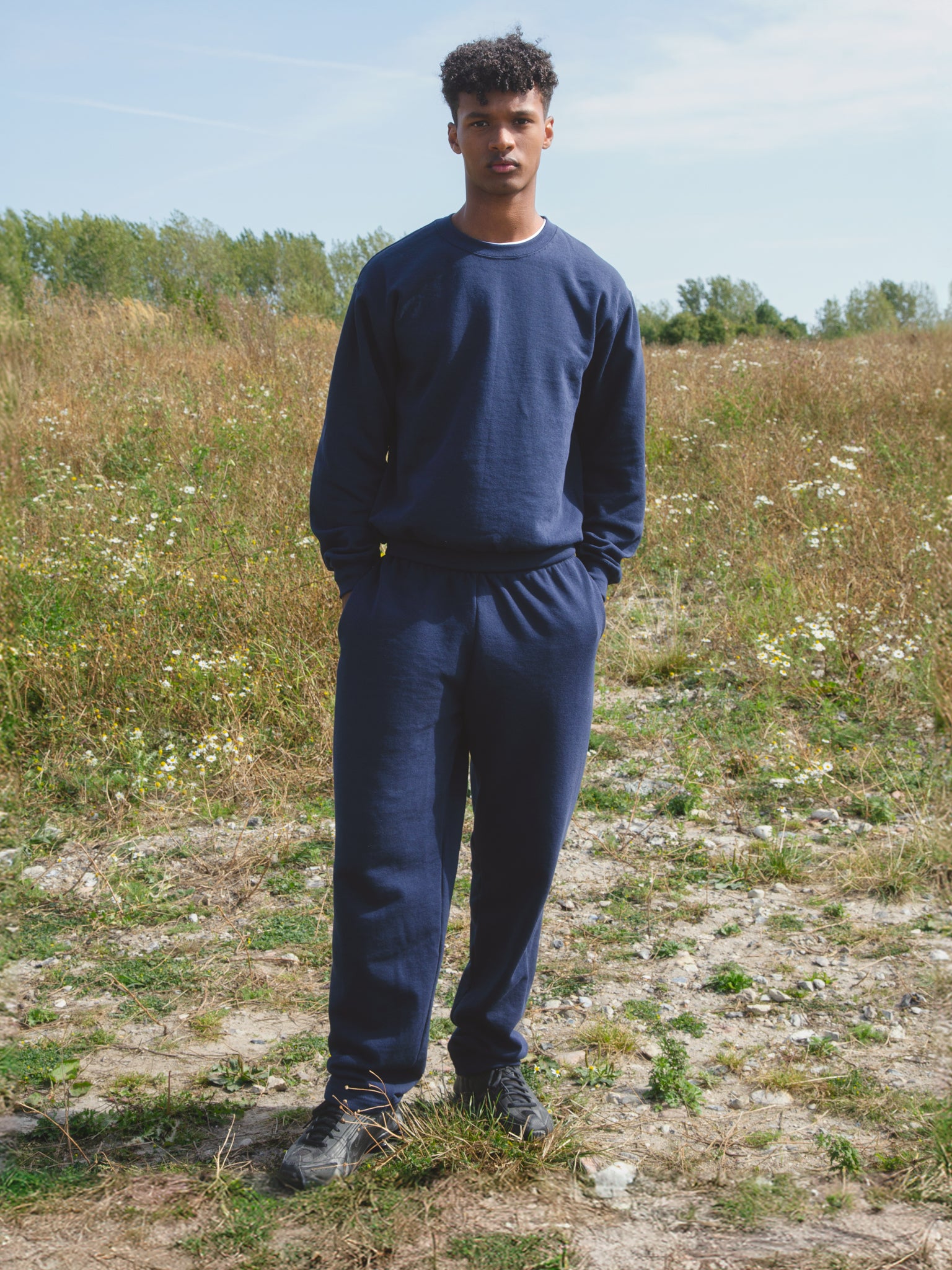 Filip er 185 cm høj og bruger størrelse L. | uden mørkeblå