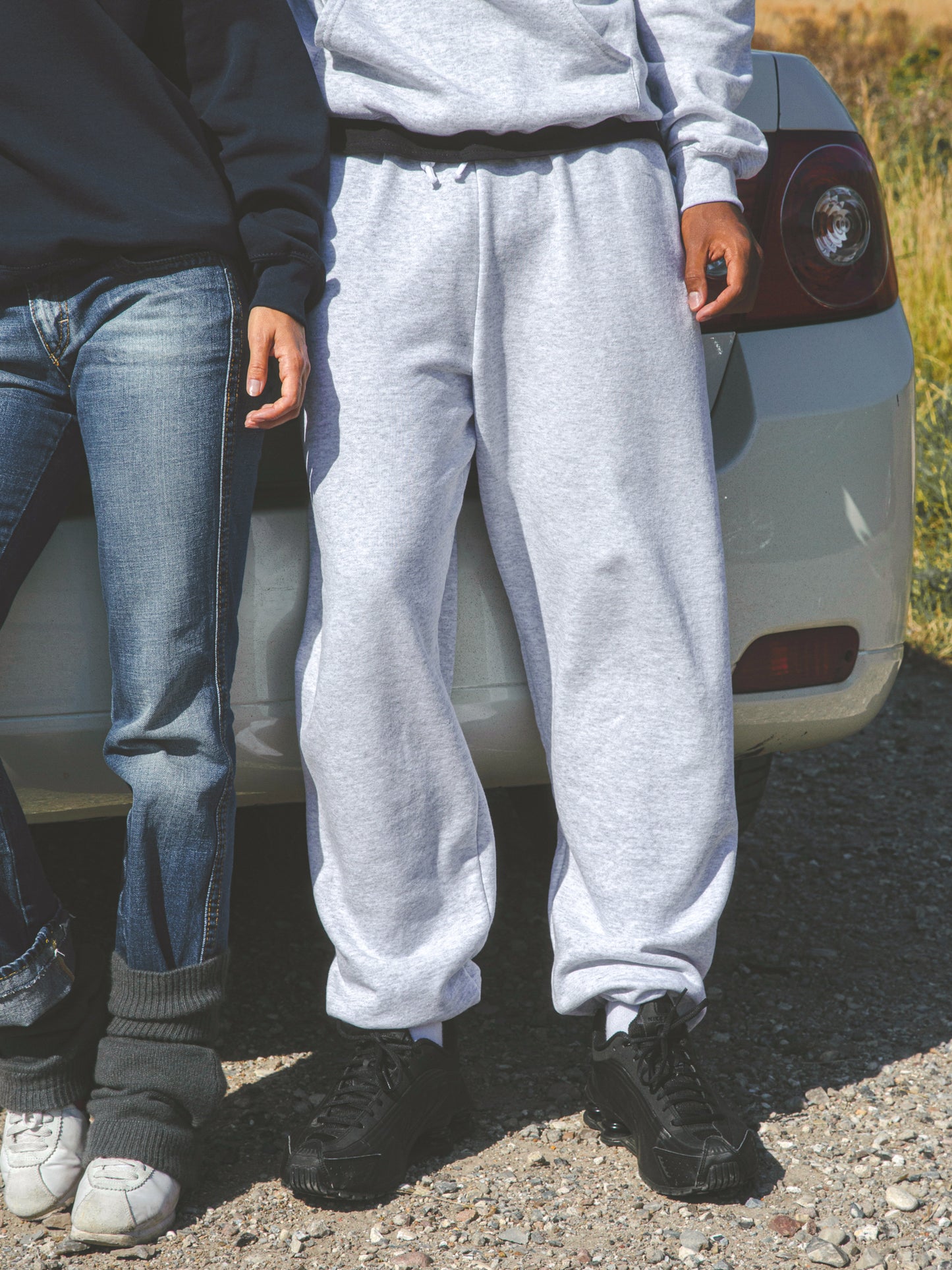 Filip er 185 cm høj og bruger størrelse L. | med grå