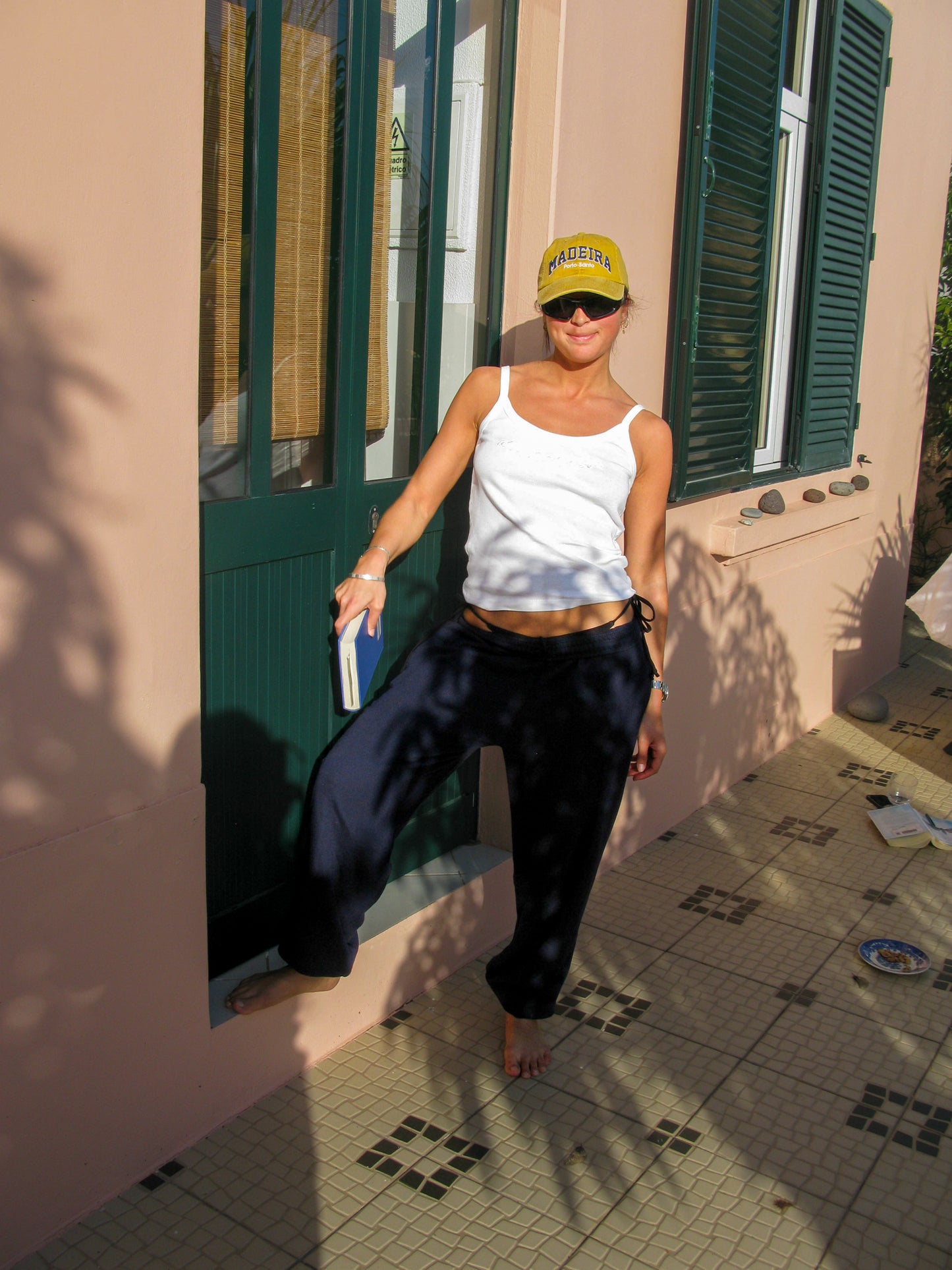 Sofie er 165 cm høj og bruger størrelse M. | med sort