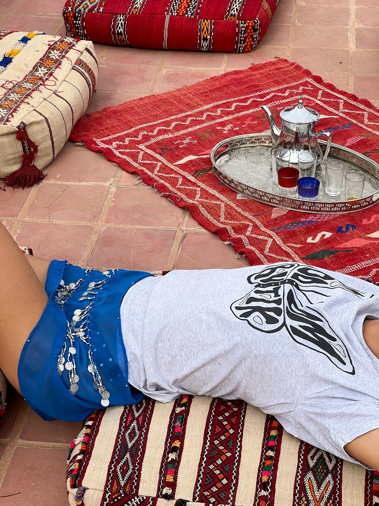 Lea er 178 cm høj og bruger størrelse S.