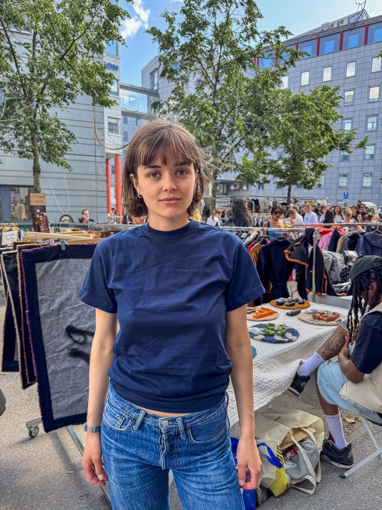 Karin er 165 cm høj og bruger størrelse S. | mørkeblå