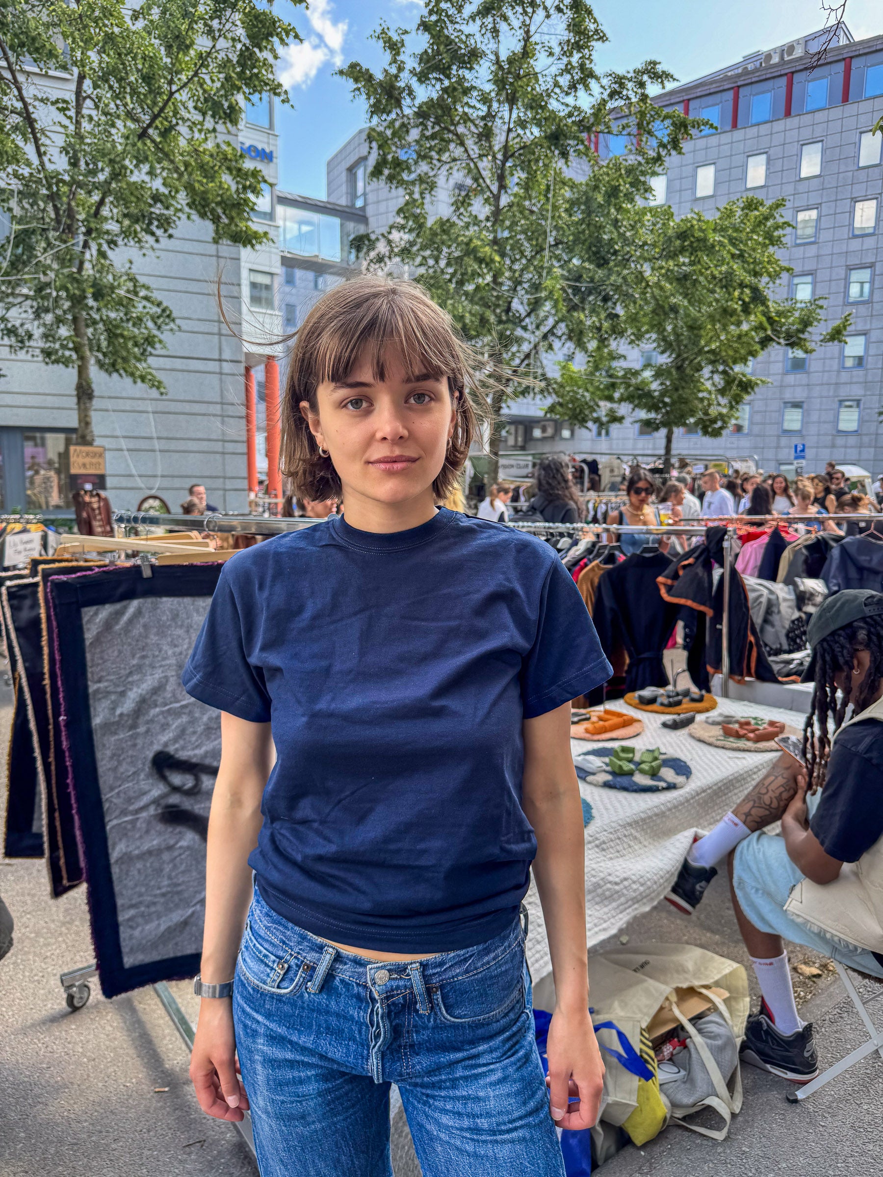 Karin er 165 cm høj og bruger størrelse S. | mørkeblå