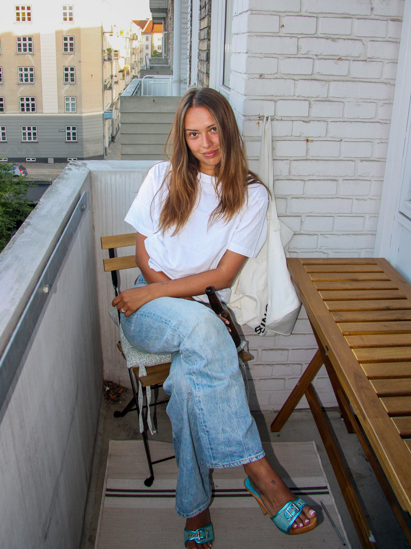 Nadia er 170 cm høj og bruger størrelse S. | hvid