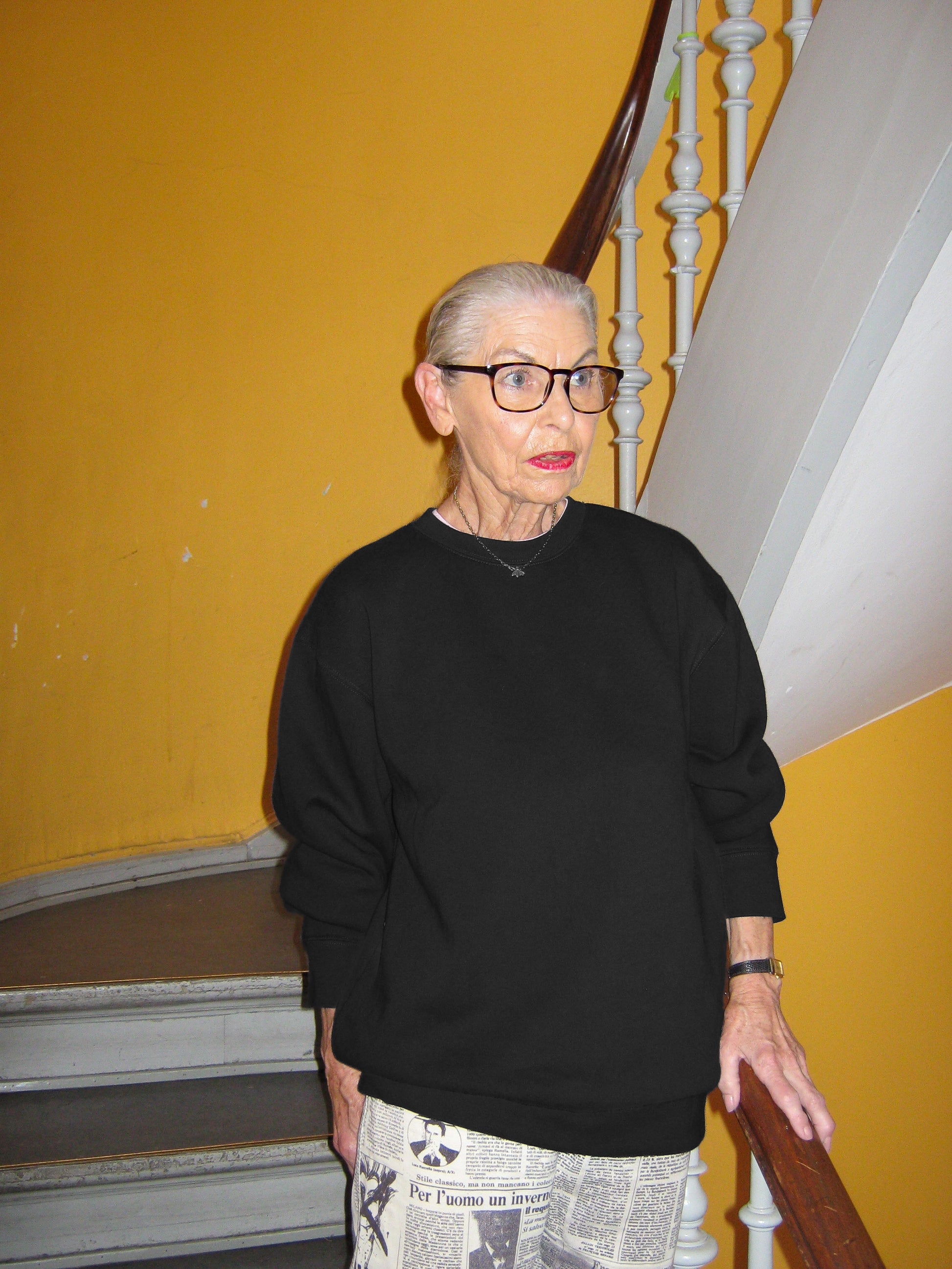 Clara er 167 cm høj og bruger størrelse S. | sort