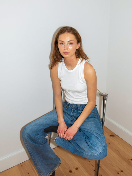 Alma Sofie er 173 cm høj og bruger størrelse S. | hvid