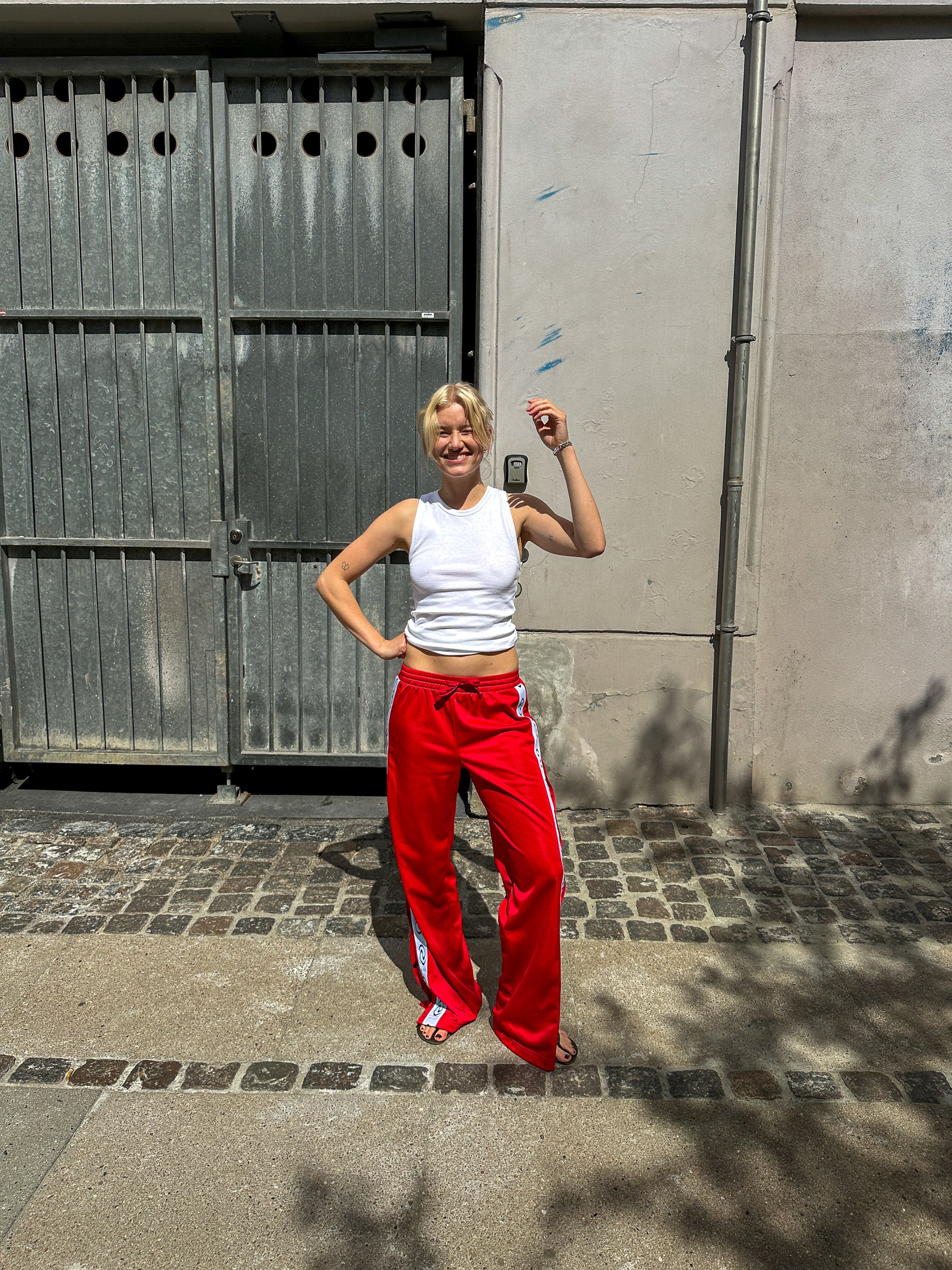 Sofie er 172 cm høj og bruger størrelse S. | hvid