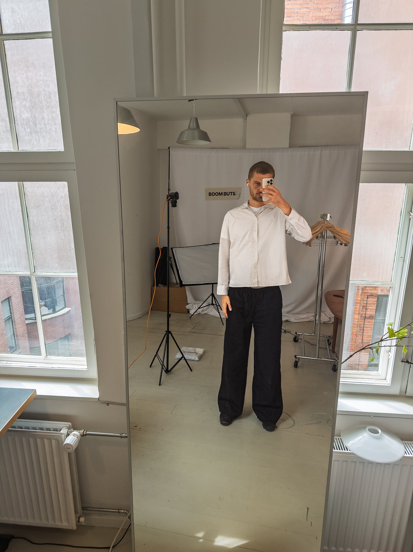 Viggo er 195 cm høj og bruger størrelse XL. | sort
