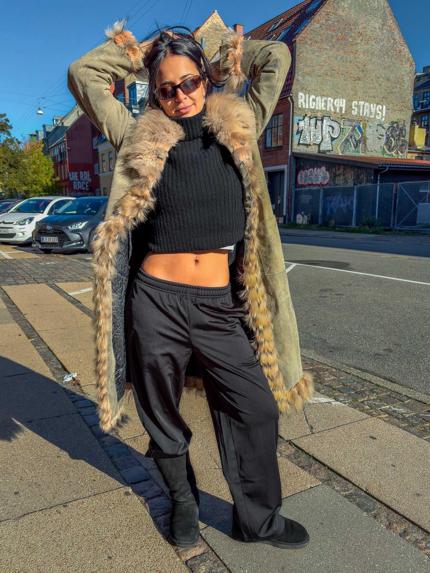 Michelle er 167 cm høj og bruger størrelse S. | sort