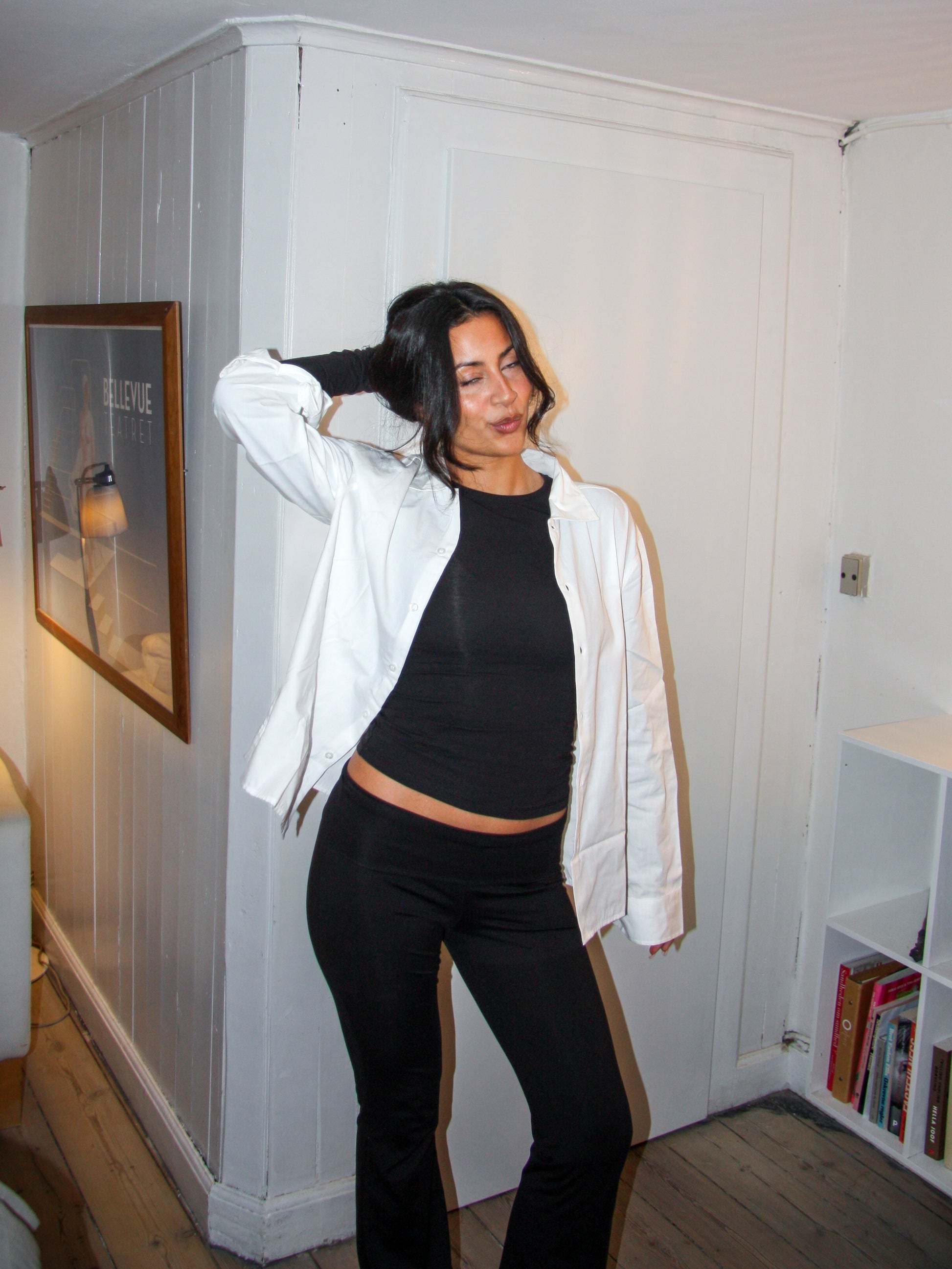 Sofie er 165 cm høj og bruger størrelse S. | hvid