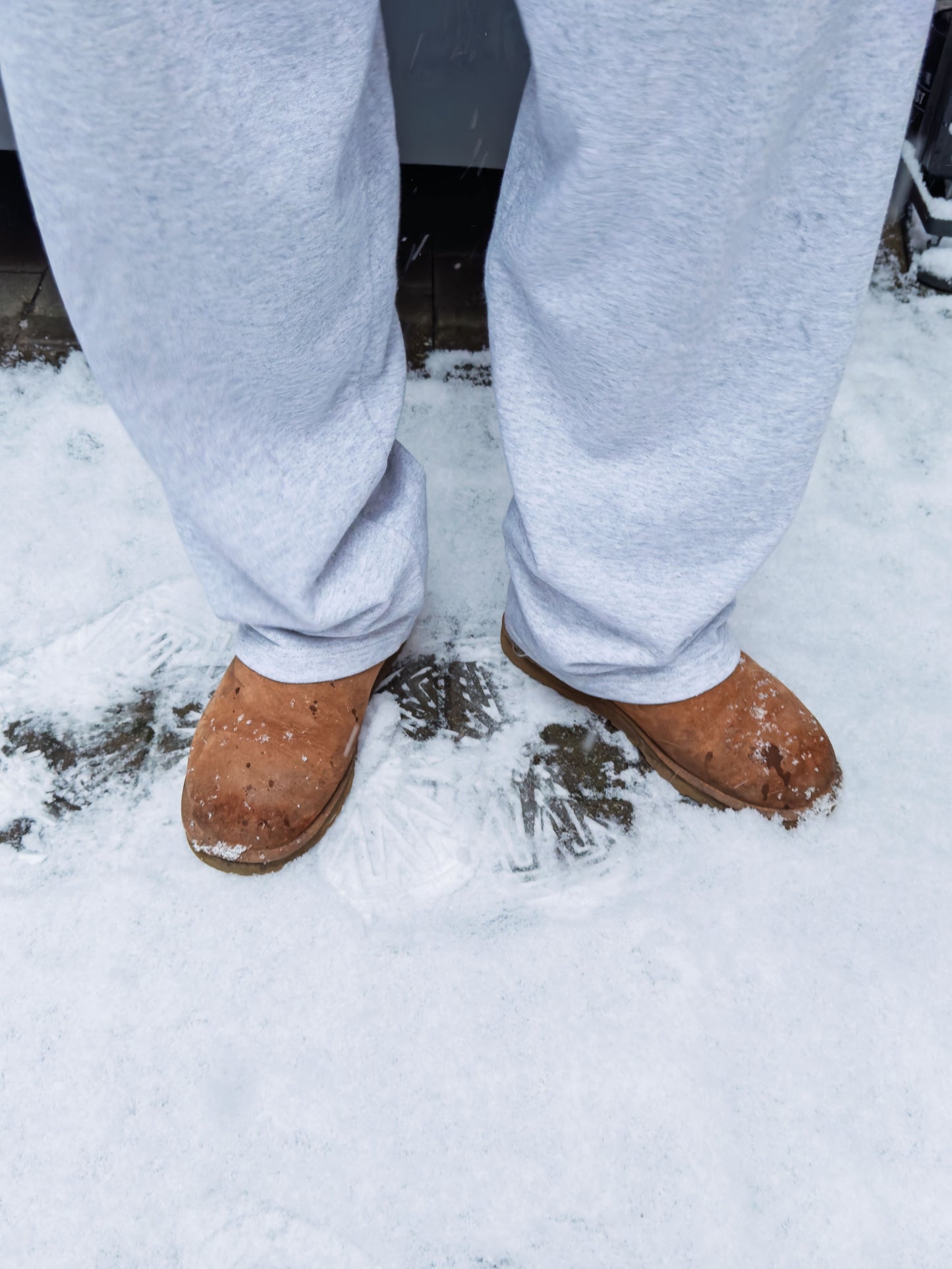Peter 188 cm høj og bruger størrelse XL. | uden grå