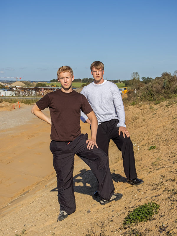 Peter (t.v.) er 188 cm høj og bruger størrelse XL. | mørkebrun