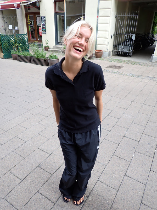 Sofie er 170 cm høj og bruger størrelse S. | sort