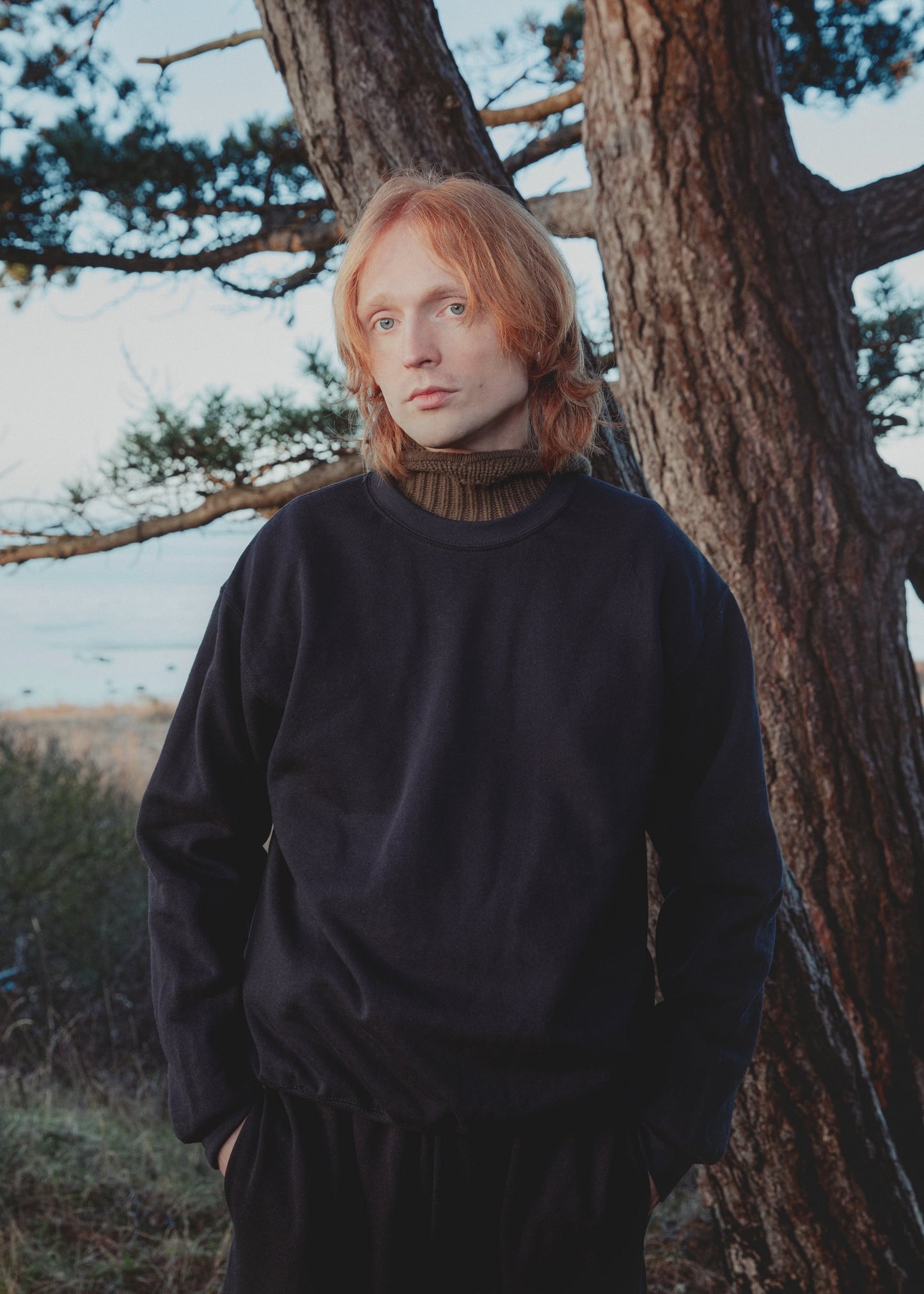 Andreas er 185 cm høj og bruger størrelse L. 