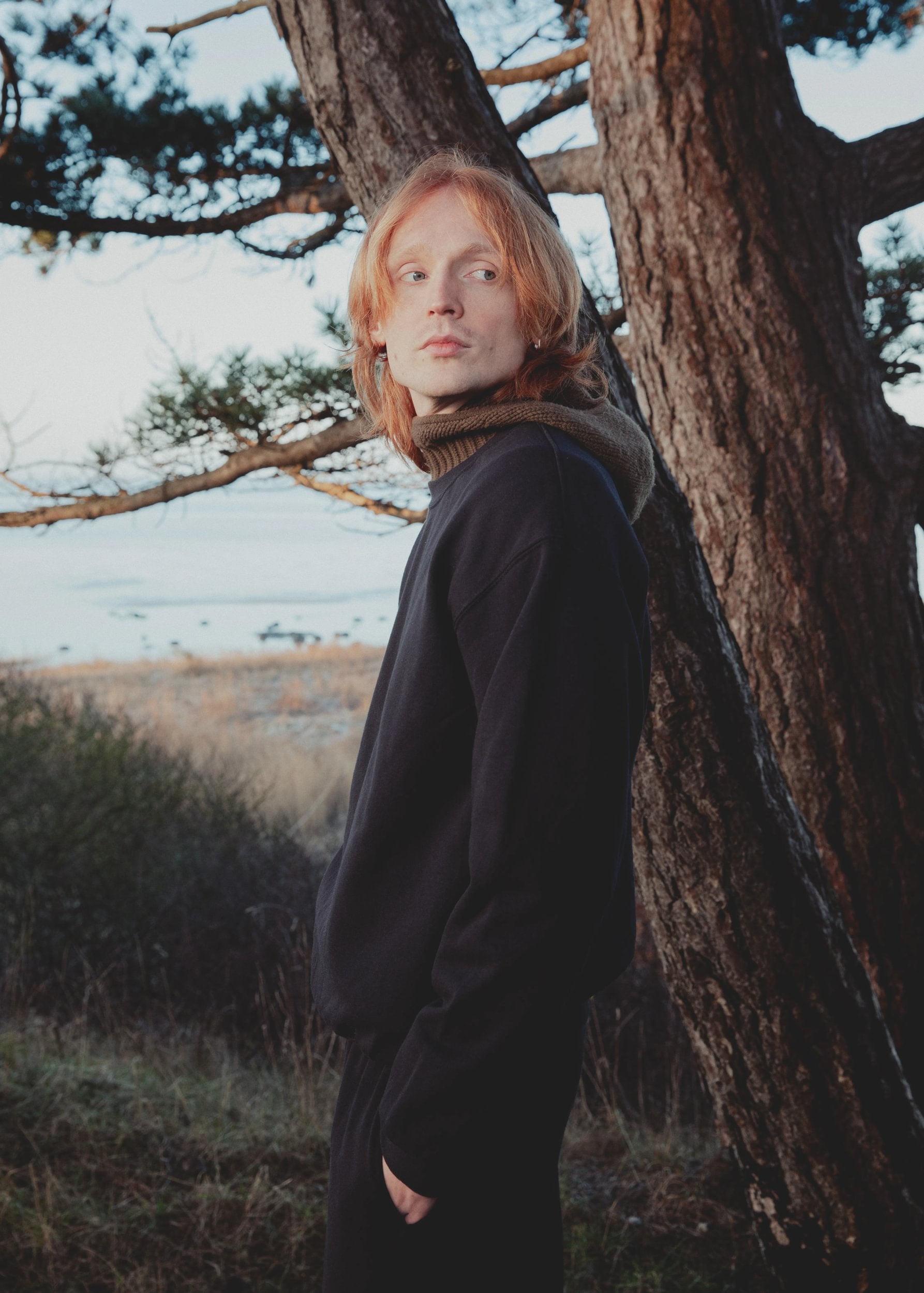 Andreas er 185 cm høj og bruger størrelse L. 