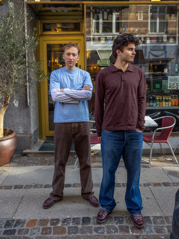 Eliot (t.v.) er 184 cm høj og bruger størrelse L. | grå