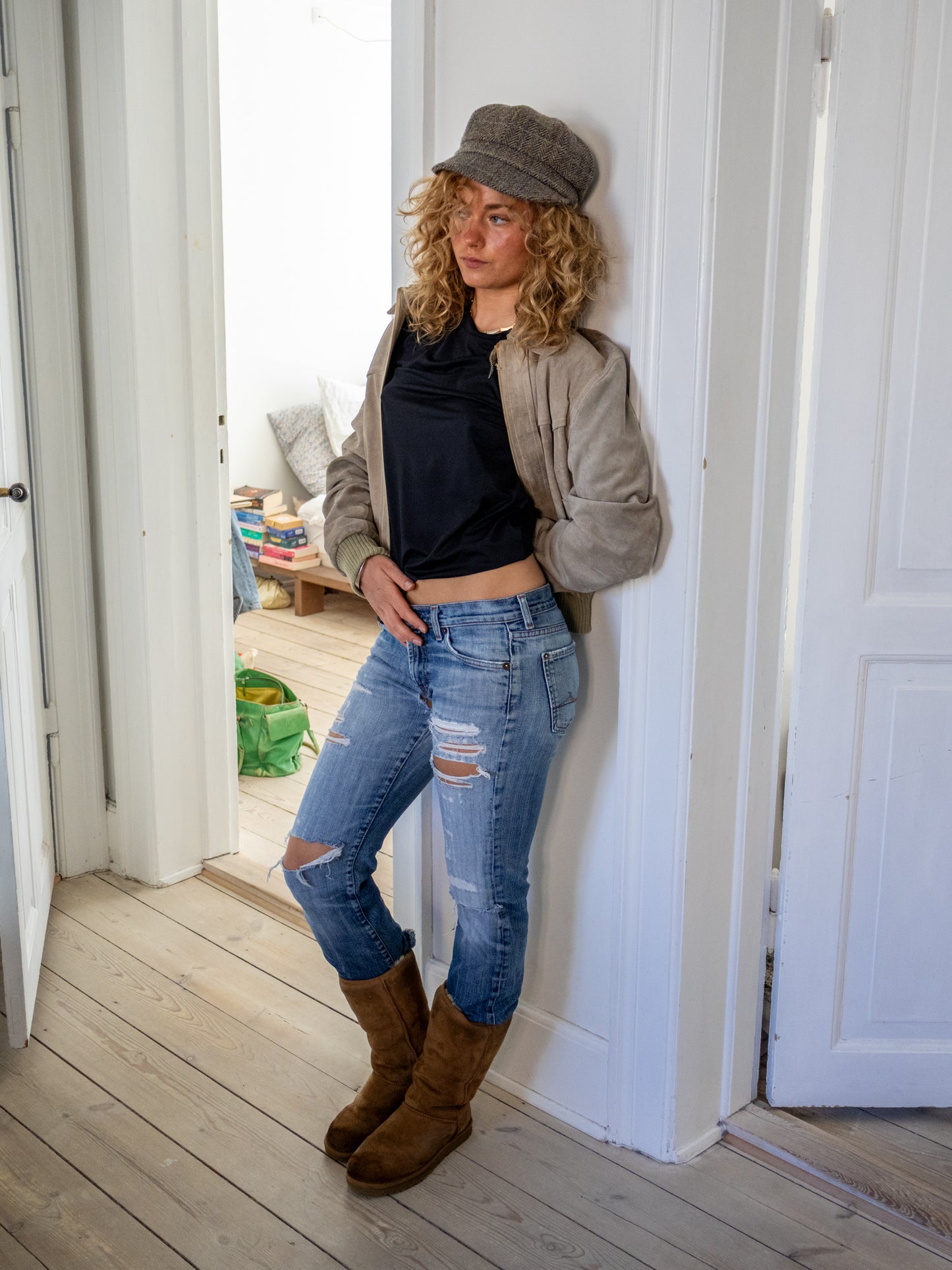Cecilie er 168 cm høj og bruger størrelse S. | sort