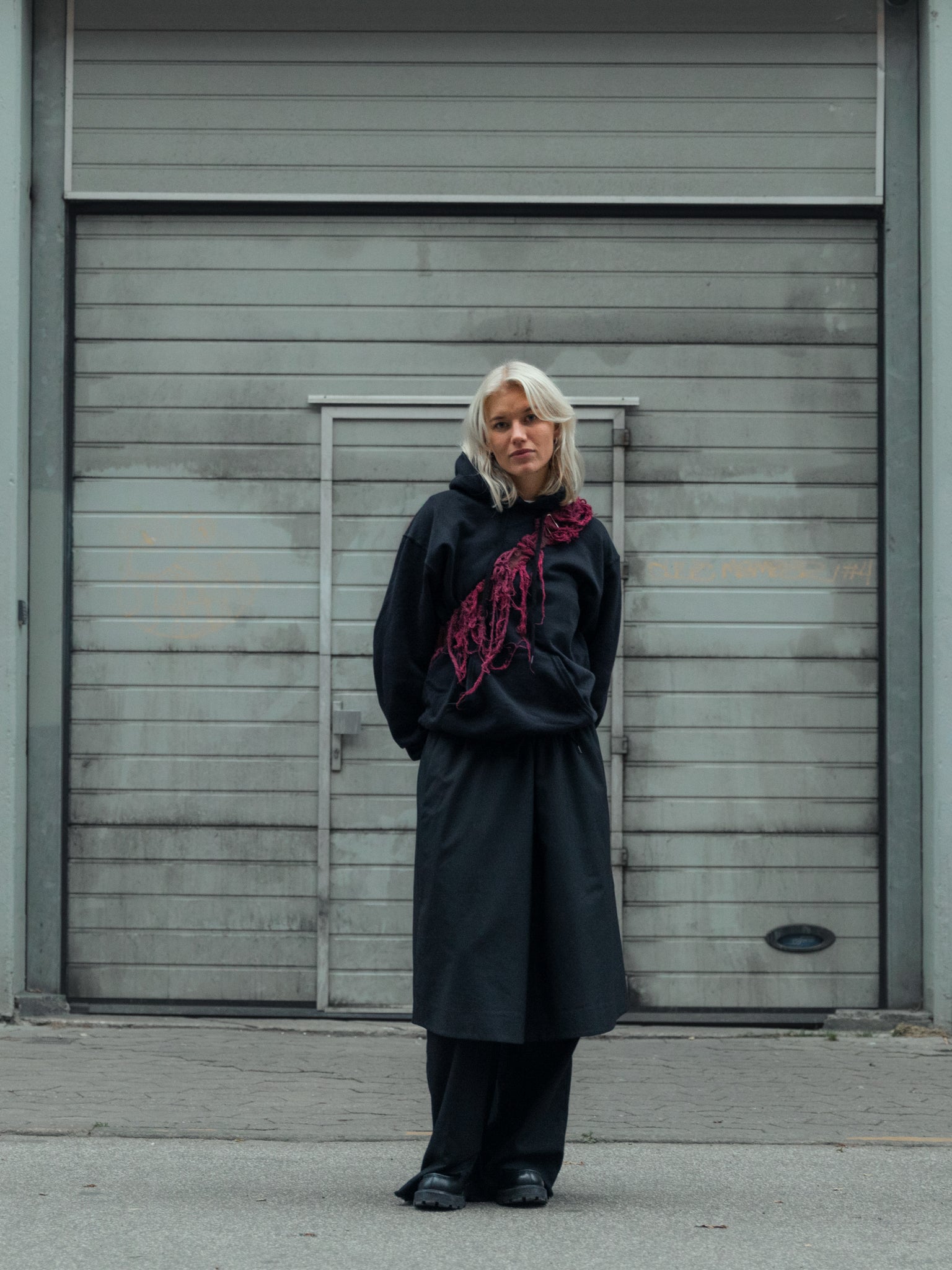Sofie er 170 cm høj og bruger størrelse S. | sort