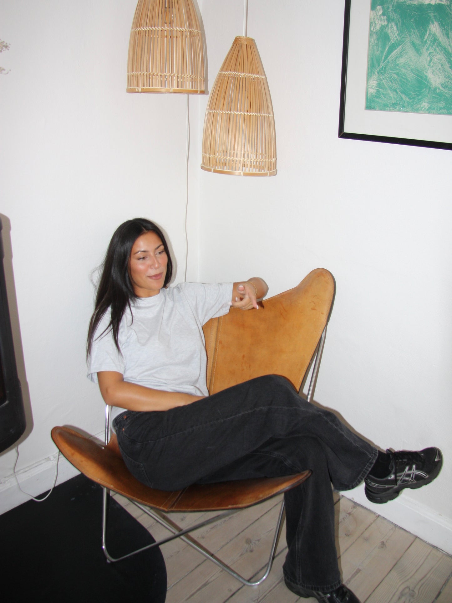 Nanna er 166 cm høj og bruger størrelse S. | grå