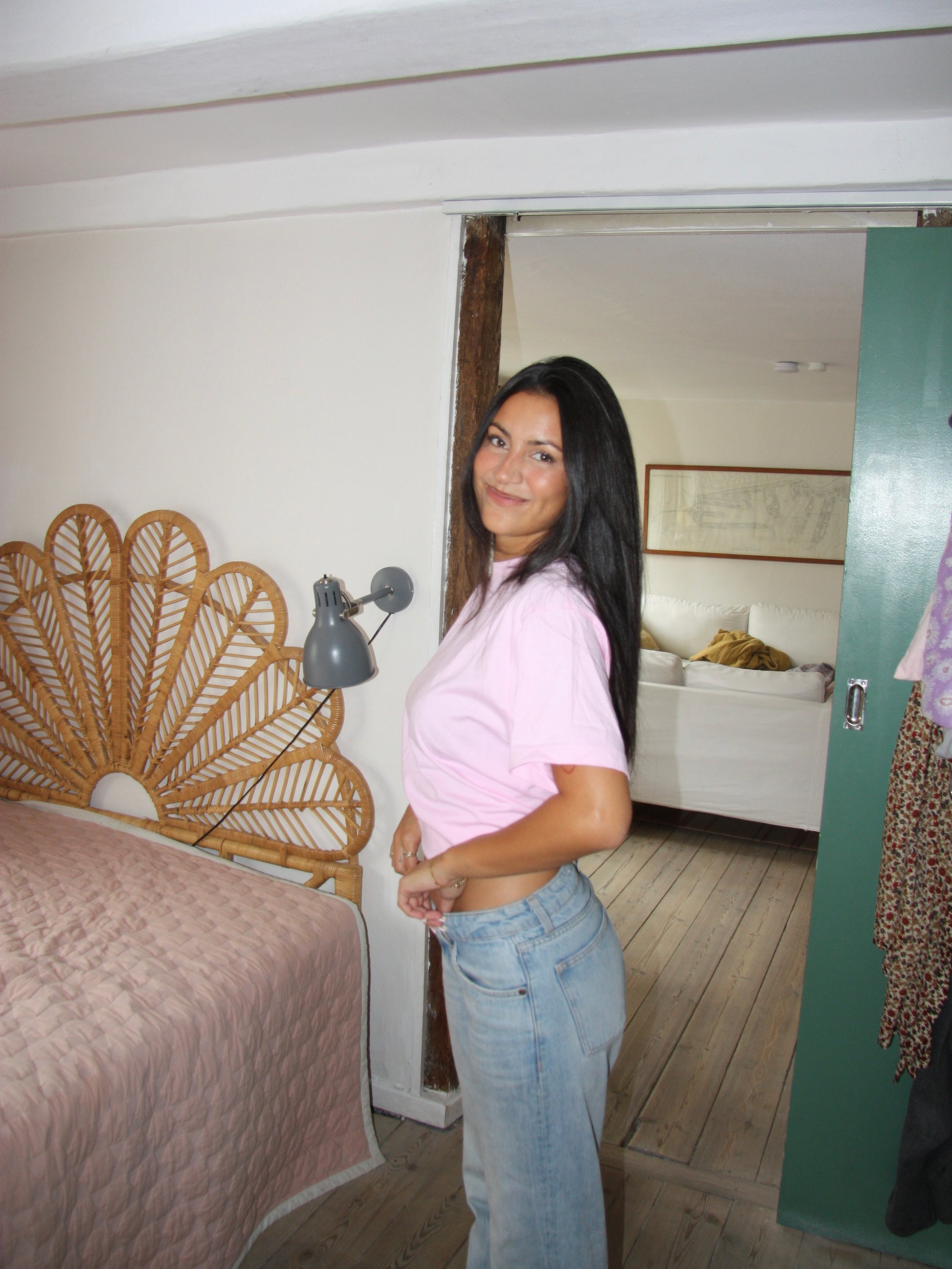 Nanna er 166 cm høj og bruger størrelse S. | lyserød