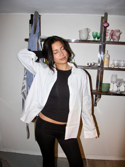 Nanna er 166 cm og bruger størrelse M. | hvid