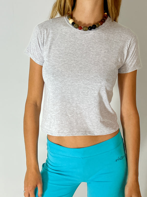 Lea er 178 cm høj og bruger størrelse XS. | grå