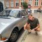 Viggo er 195 cm høj og bruger størrelse L. | mørkegrå