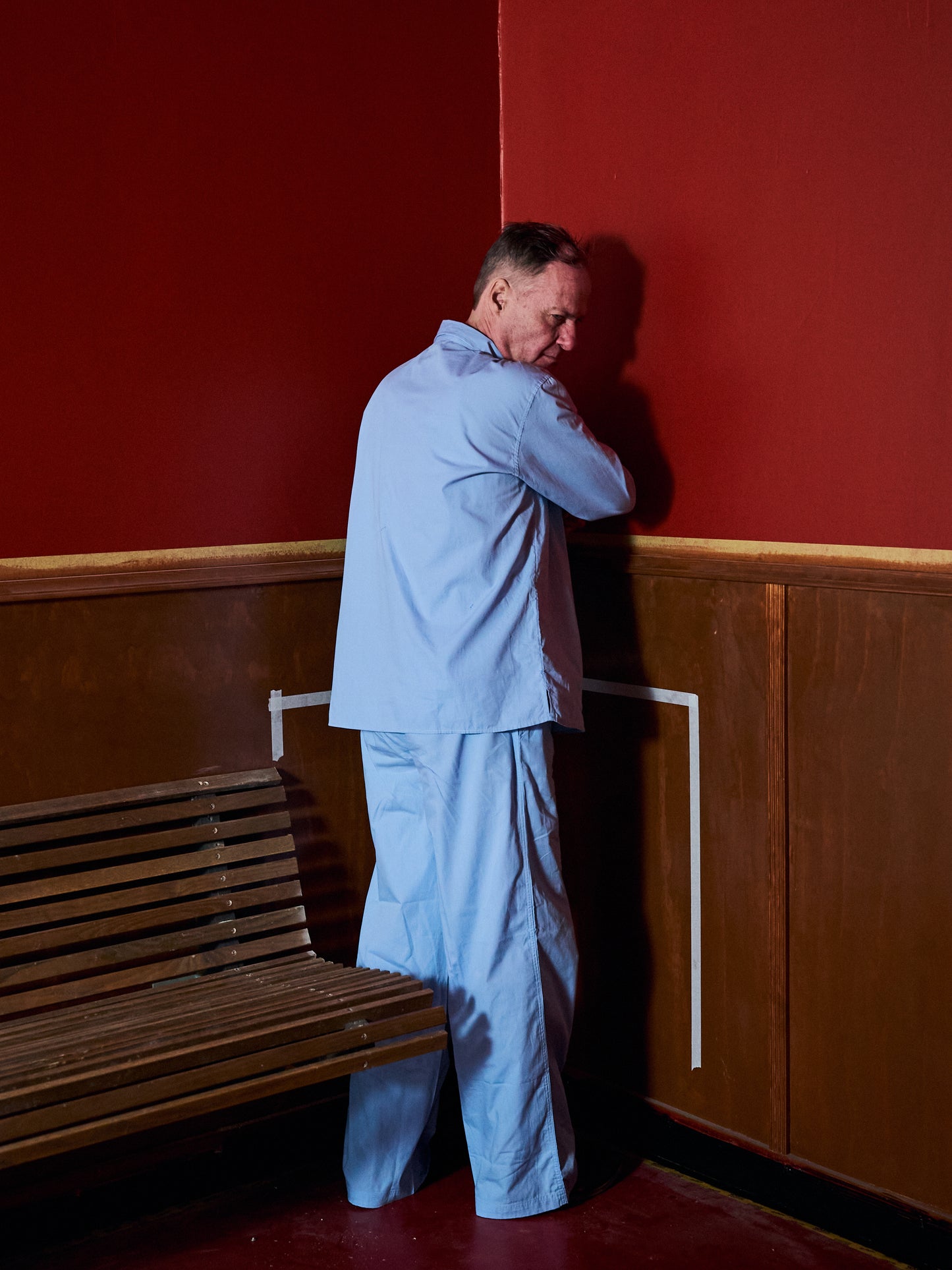 Knud er 183 cm høj og bruger størrelse L. | lyseblå