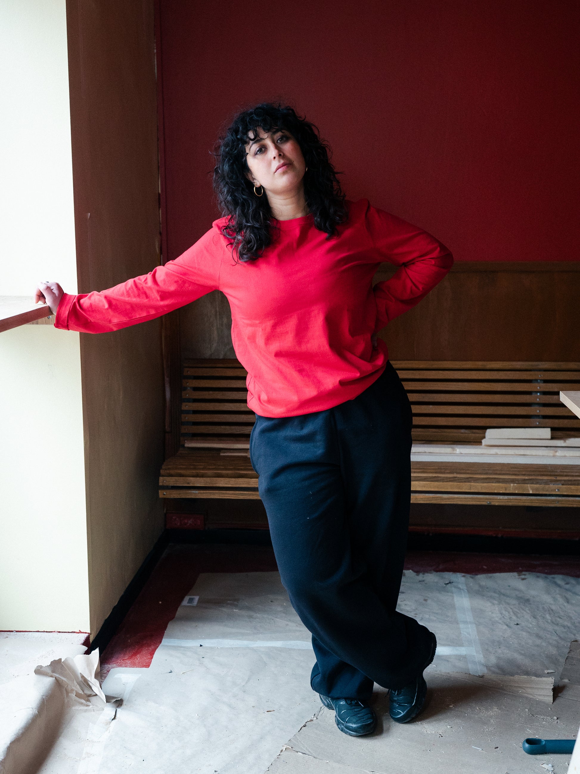 Mina er 165 cm høj og bruger størrelse 
L. | sort