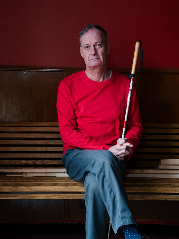 Knud er 183 cm høj og bruger størrelse L. | rød