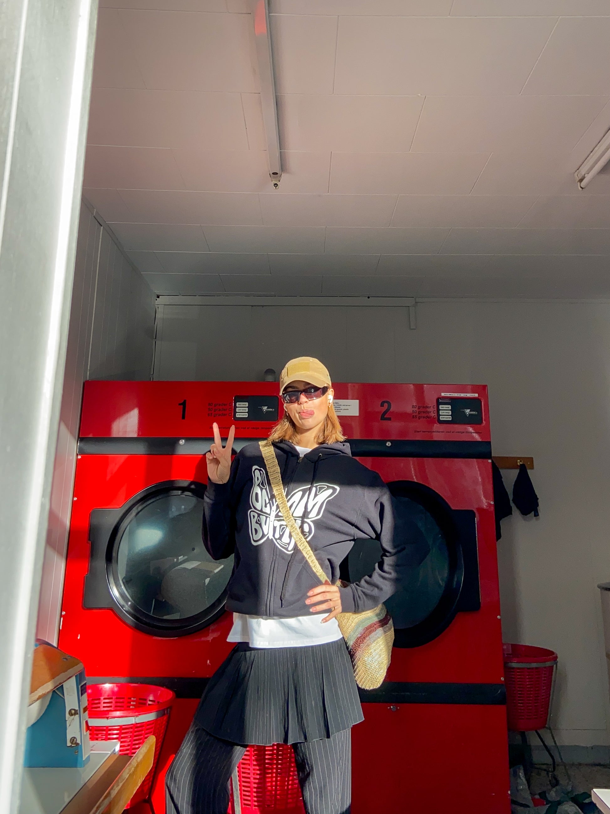 Lea er 178 cm høj og bruger størrelse M. 