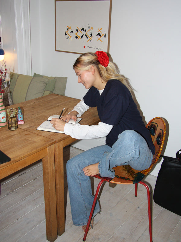 | mørkeblå