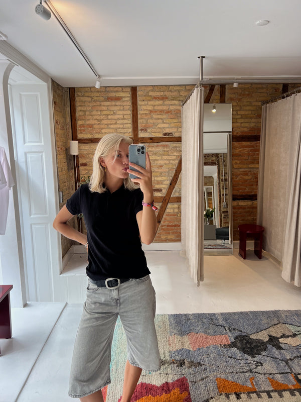 Sofie er 170 cm høj og bruger størrelse S. | sort