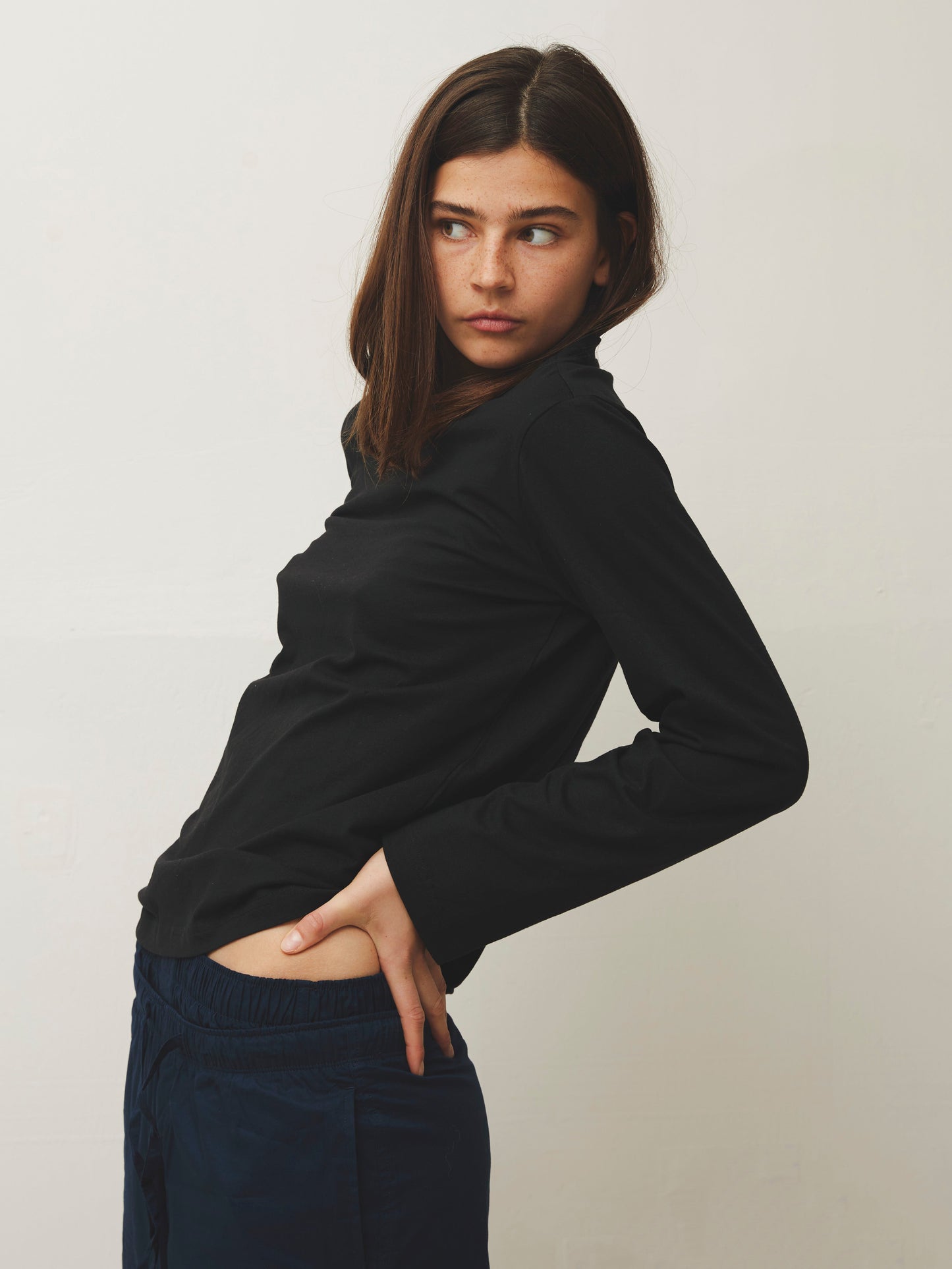 Laura er 170 cm høj og bruger størrelse S. | sort