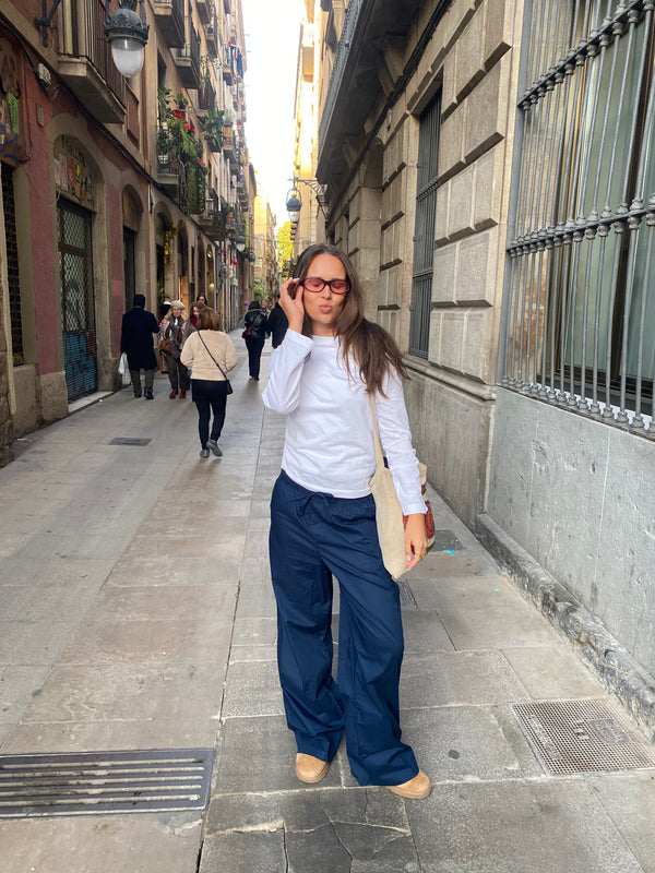 Nadia er 170 cm høj og bruger størrelse S. | hvid