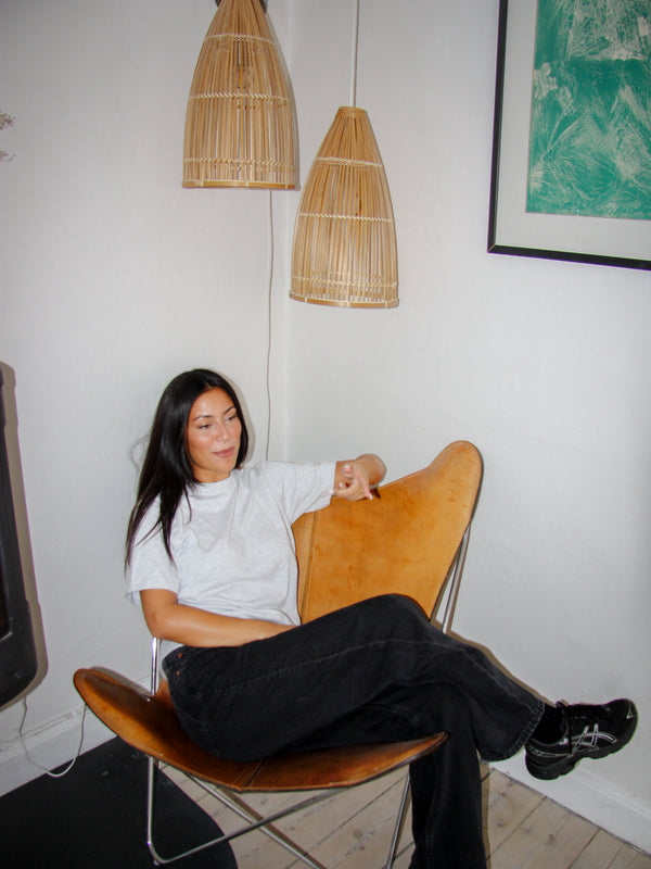 Nanna er 166 cm høj og bruger størrelse S. | grå