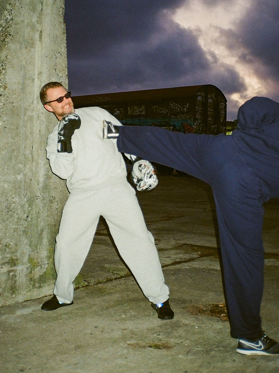 Peter (t.h.) er 185 cm høj og bruger størrelse L. 