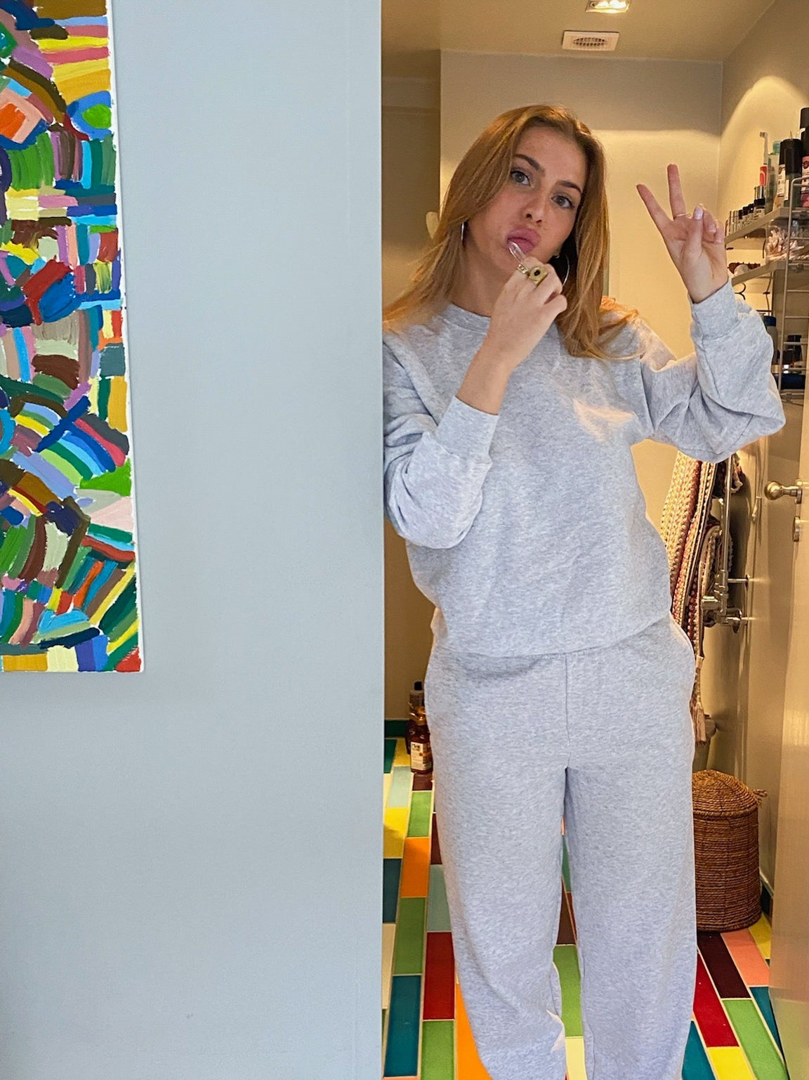 Laura er 164 cm høj og bruger størrelse S.