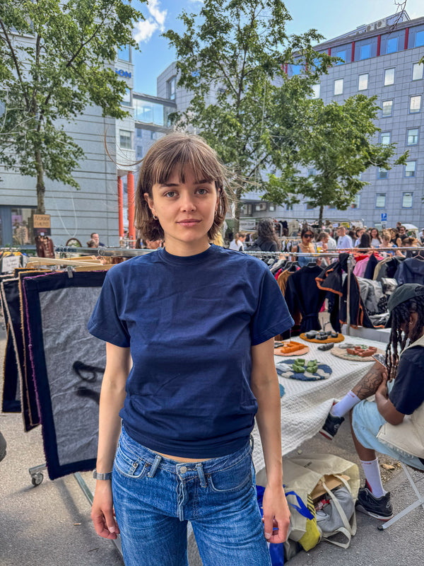 Karin er 165 cm høj og bruger størrelse S. | mørkeblå