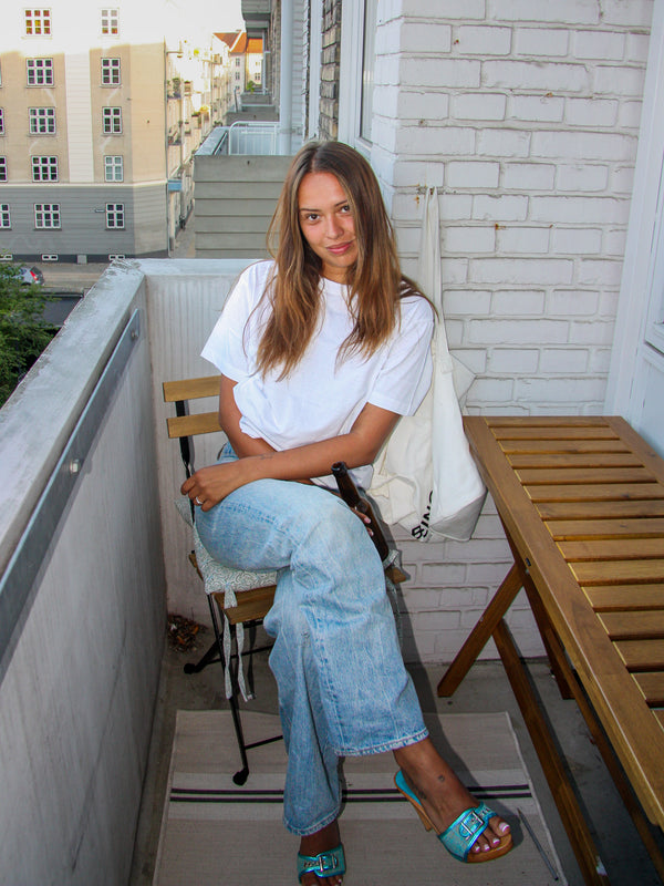 Nadia er 170 cm høj og bruger størrelse S. | hvid