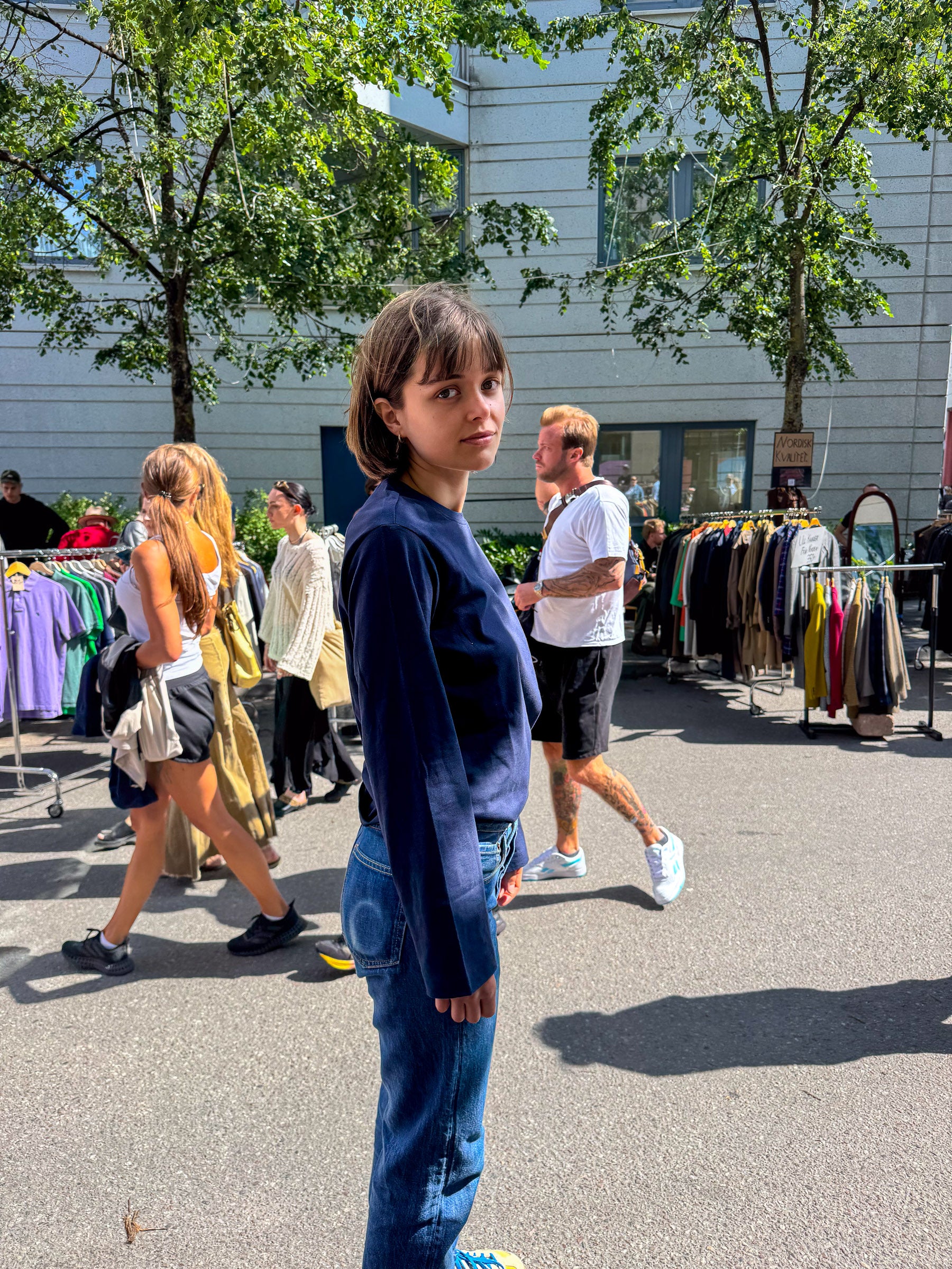 Karin er 168 cm høj og bruger størrelse S. | mørkeblå