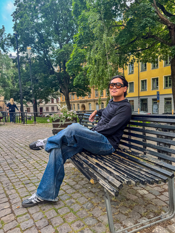 Kem er 180 cm høj og bruger størrelse L. | sort