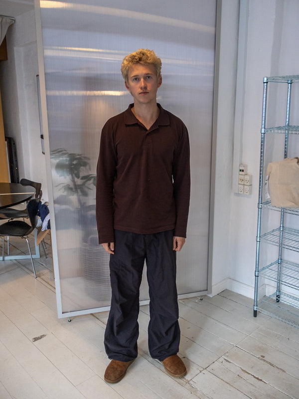 Peter er 188 cm høj og bruger størrelse XL. | mørkebrun