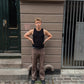 Peter er 188 cm høj og bruger størrelse XL. | sort