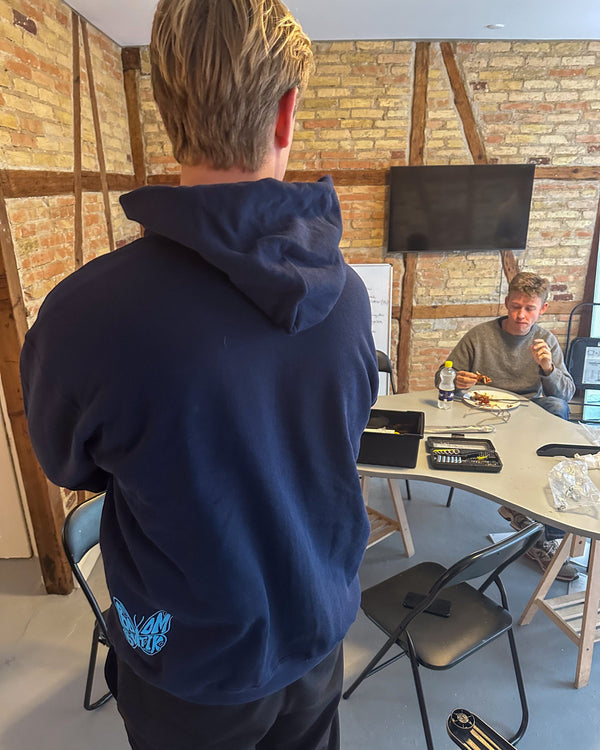  | hoodie med lynlås: lyseblå på mørkeblå